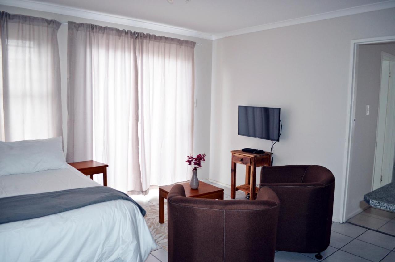 Broadway Self Catering Apartments ダーバンヴィル エクステリア 写真