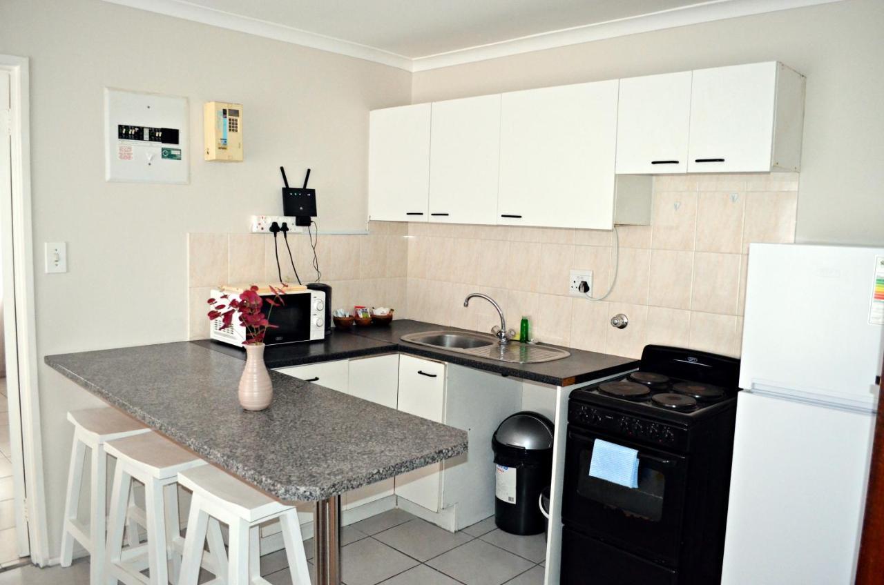 Broadway Self Catering Apartments ダーバンヴィル エクステリア 写真