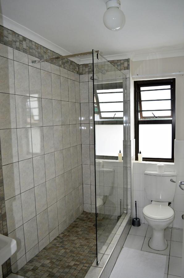 Broadway Self Catering Apartments ダーバンヴィル エクステリア 写真