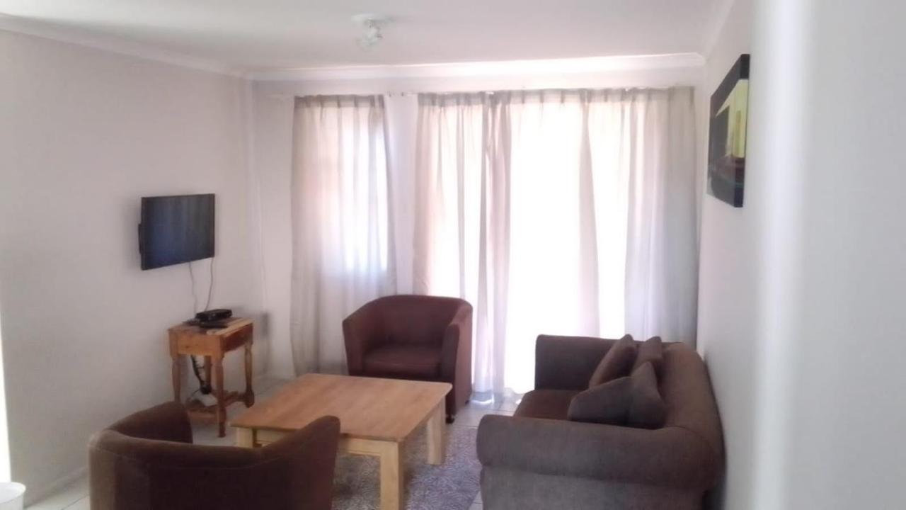 Broadway Self Catering Apartments ダーバンヴィル エクステリア 写真